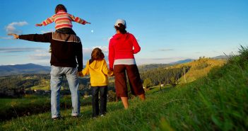 Spring Activities for Families on a Tight Budget