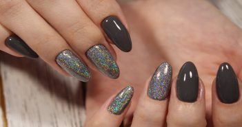 “Fall” in Love with Gray Nail Trends