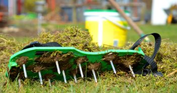 Reasons to Aerate Your Lawn this Autumn