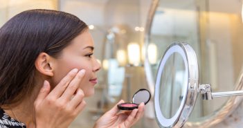 A Quick Makeup Routine for Busy Mornings