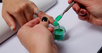 The Newest Nail Trend- Powder Manicures