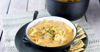 How to make Tomato Tortellini Soup